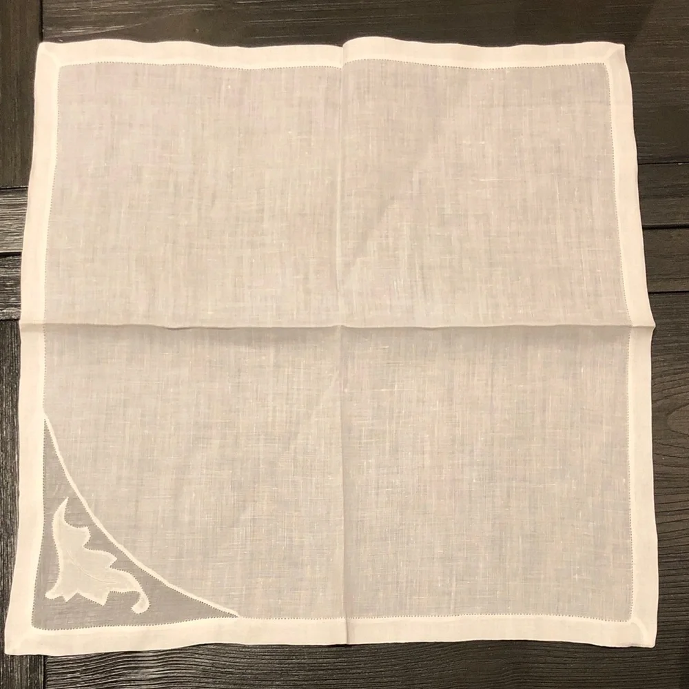 White Linen with Corner Embroidery (4)